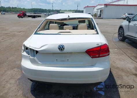 2014 Volkswagen Passat 2.5L Se z USA, uszkodzony, nr VIN 1VWBP7A34EC020471